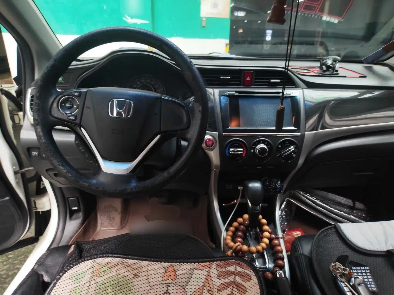 Honda Crider 2015 1.8L automatic luxury edition — миниатюра 9