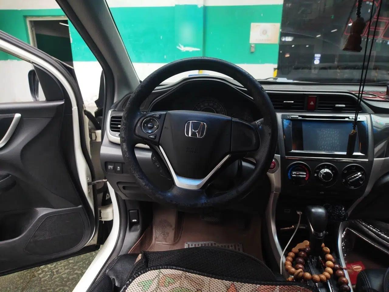Honda Crider 2015 1.8L automatic luxury edition — миниатюра 10
