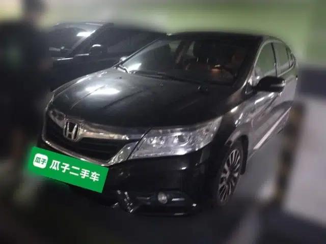 Honda Crider 2013 1.8L automatic luxury edition