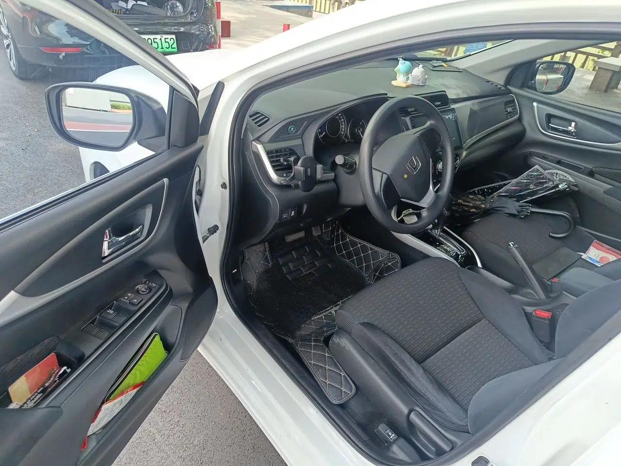 Honda Crider 2016 1.8L CVT Comfort Version — миниатюра 16