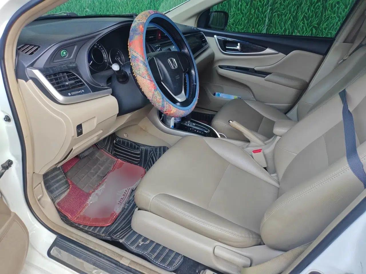 Honda Crider 2013 1.8L automatic comfort version — миниатюра 16