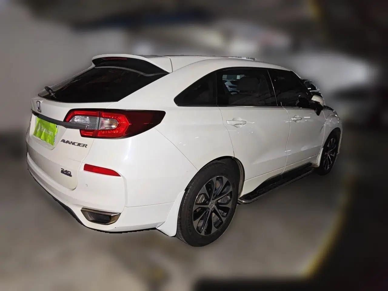 Honda Avancier 2017 240TURBO Two-Wheel Drive Premium Edition — миниатюра 4