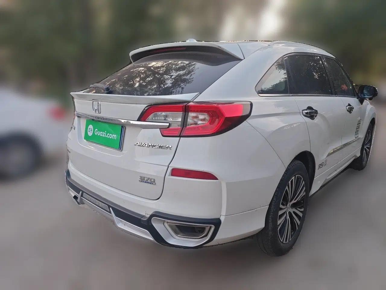 Honda Avancier 2017 370TURBO Four-Wheel Drive Prestige Edition — миниатюра 6