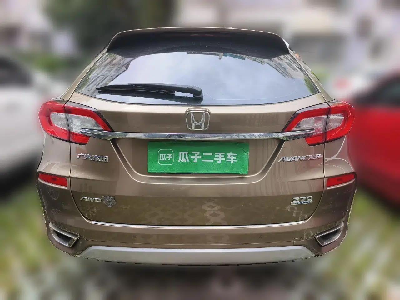 Honda Avancier 2017 370TURBO Four-Wheel Drive Supreme Edition — миниатюра 5