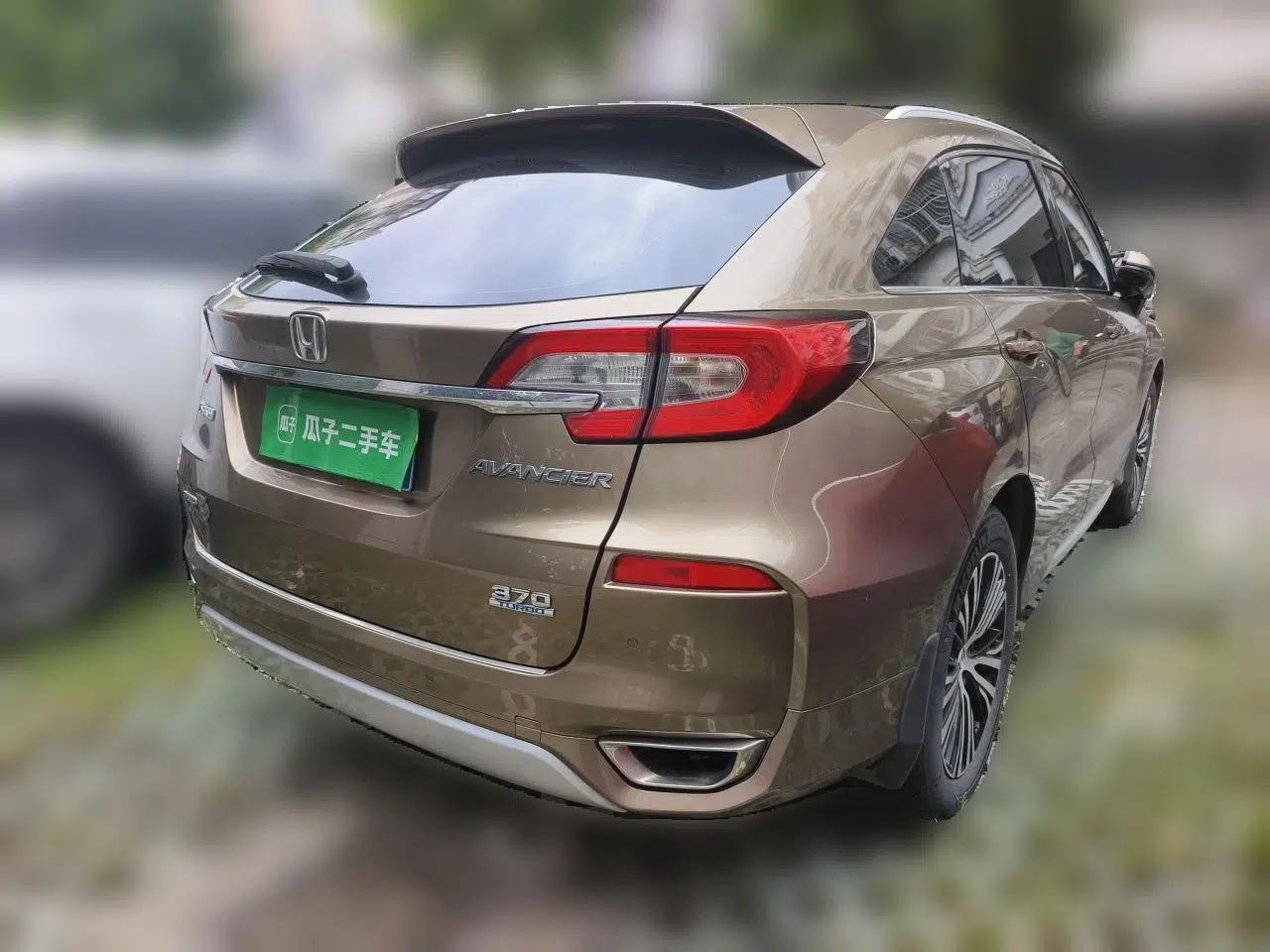 Honda Avancier 2017 370TURBO Four-Wheel Drive Supreme Edition — миниатюра 6