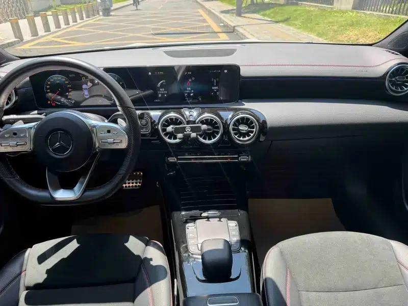 Mercedes-Benz CLA (Imported) 2022 Facelift CLA 200 Four-Door Coupe — миниатюра 21