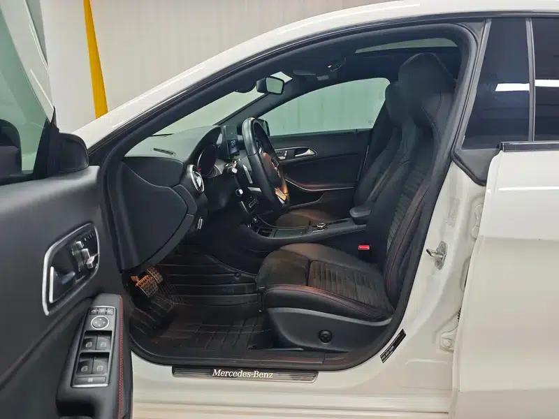 Mercedes-Benz CLA (Imported) 2018 CLA 220 4MATIC — миниатюра 17