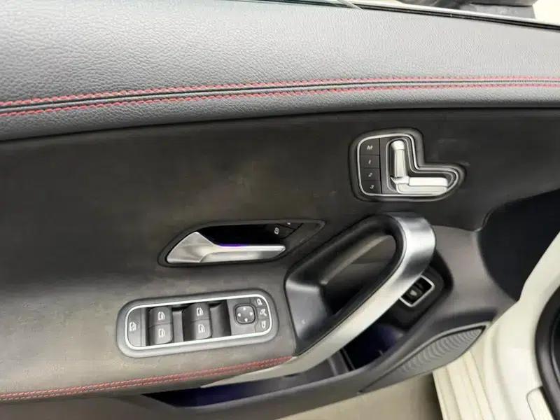Mercedes-Benz CLA (Imported) 2020 CLA 200 Coupe — миниатюра 13