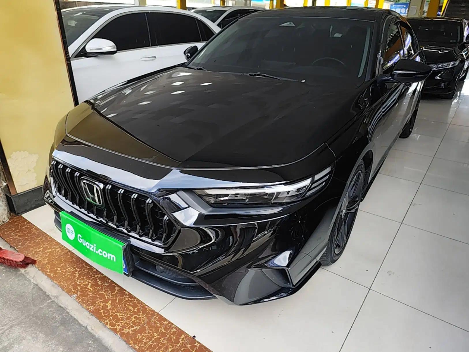 Honda Inspire 2023 260TURBO Deluxe Edition — миниатюра 1