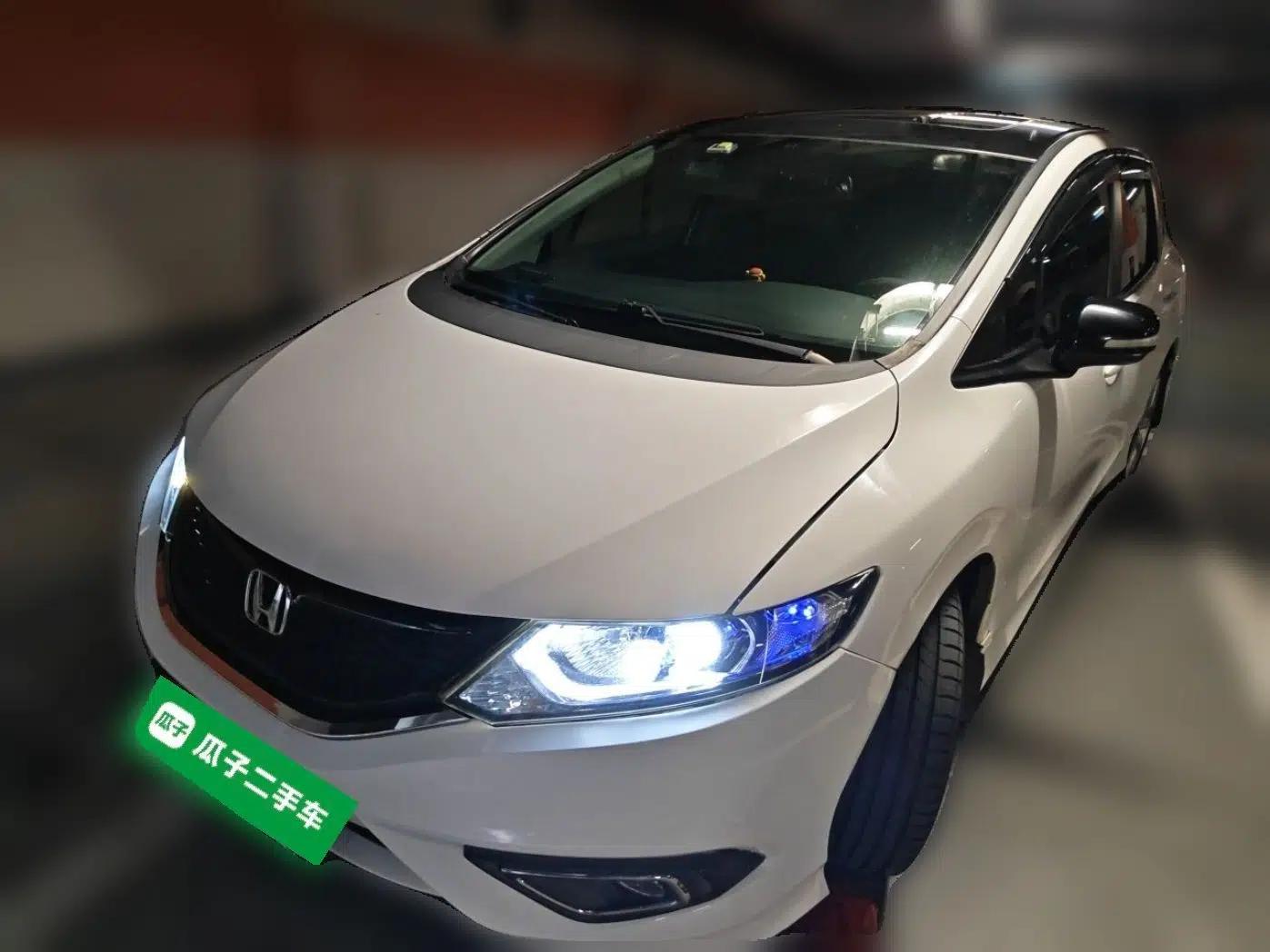 Honda Jade 2014 1.8L Automatic Comfort Elite Version 5 Seats — миниатюра 1