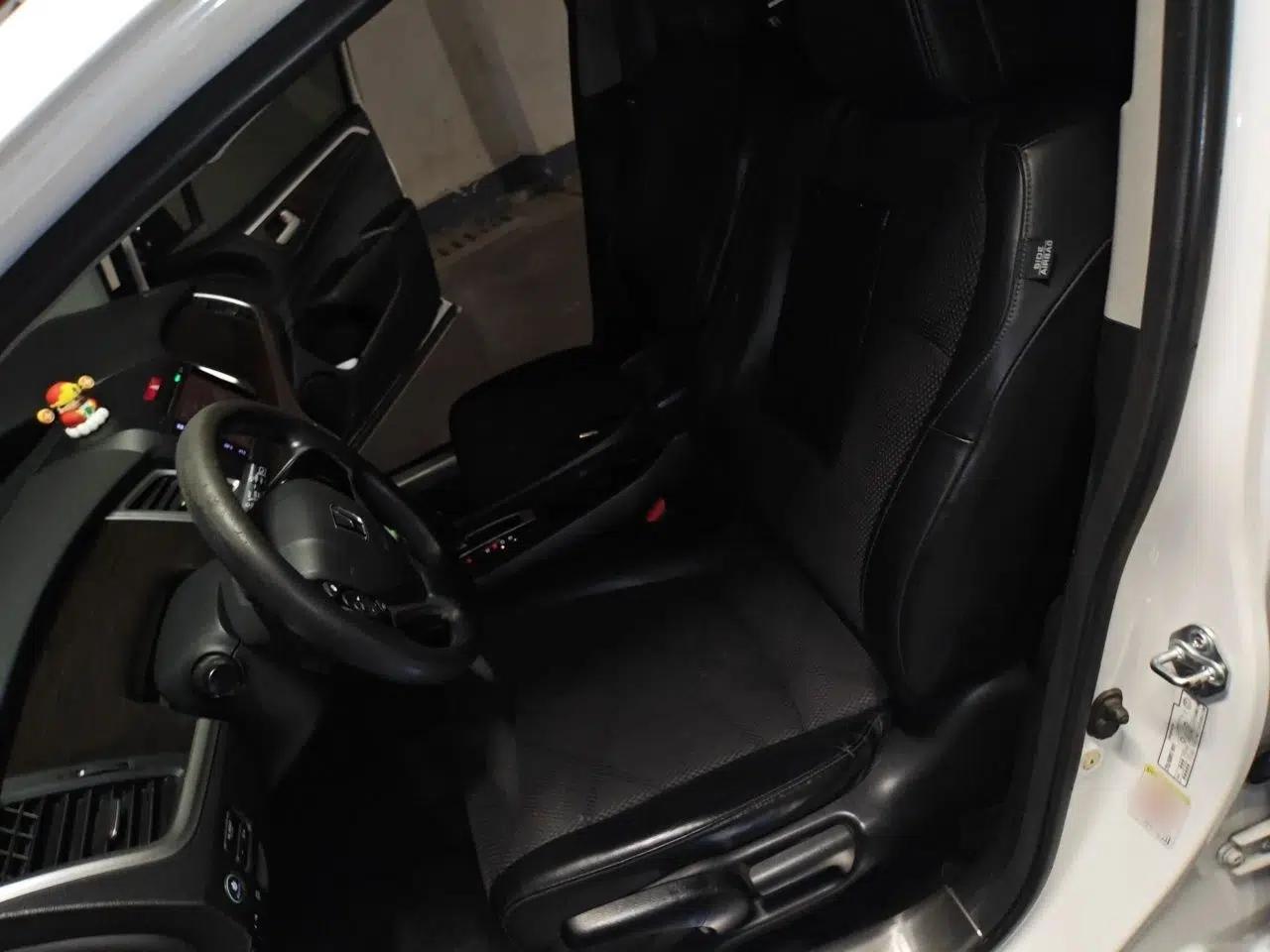 Honda Jade 2014 1.8L Automatic Comfort Elite Version 5 Seats — миниатюра 15