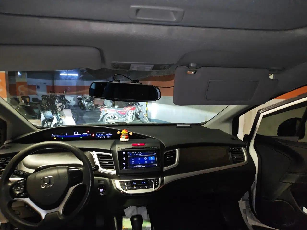 Honda Jade 2014 1.8L Automatic Comfort Elite Version 5 Seats — миниатюра 18