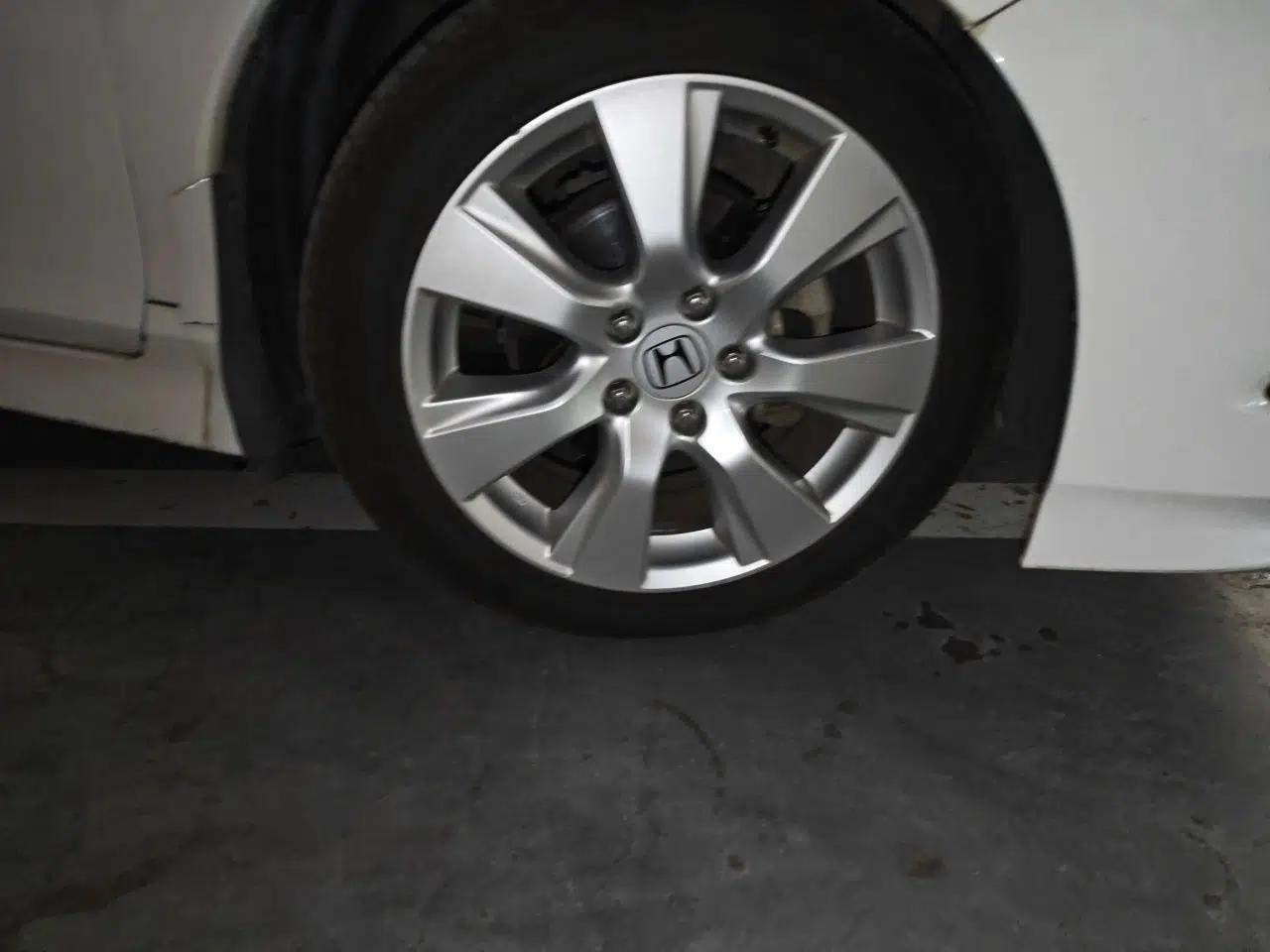 Honda Jade 2014 1.8L Automatic Comfort Elite Version 5 Seats — миниатюра 8