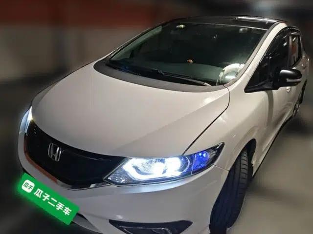 Honda Jade 2014 1.8L Automatic Comfort Elite Version 5 Seats