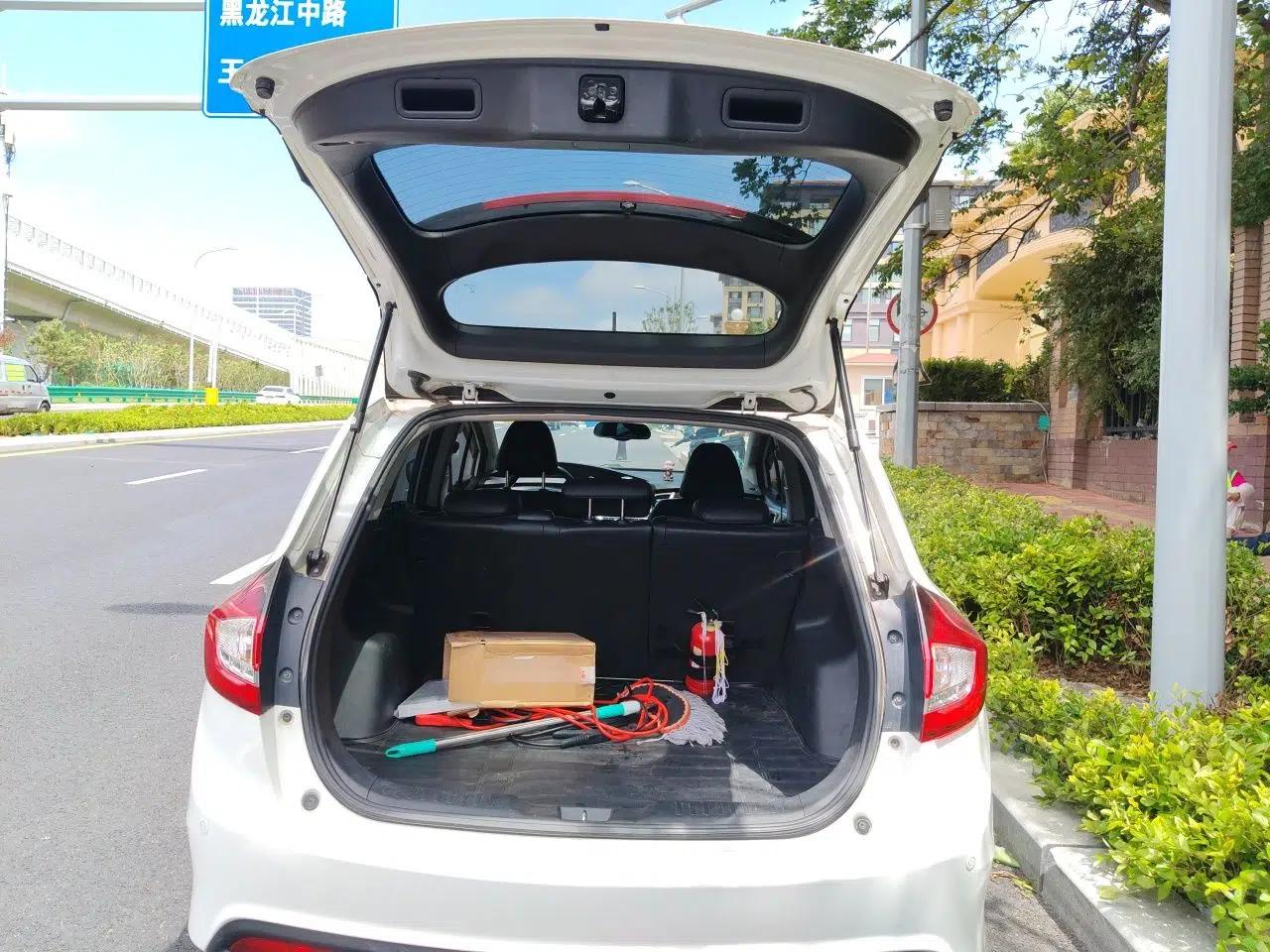 Honda Jade 2014 1.8L Automatic Comfort Elite Version 5 Seats — миниатюра 19