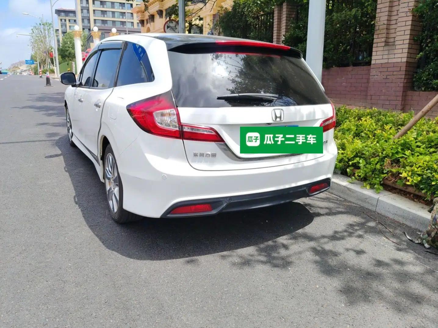 Honda Jade 2014 1.8L Automatic Comfort Elite Version 5 Seats — миниатюра 4