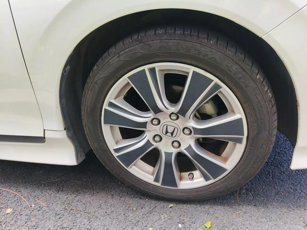 Honda Jade 2014 1.8L Automatic Comfort Elite Version 5 Seats — миниатюра 8
