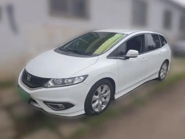 Honda Jade 2014 1.8L Automatic Comfort Elite Version 5 Seats