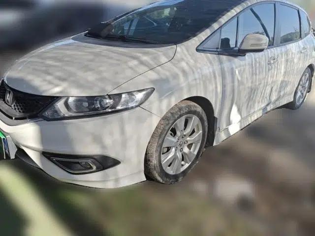 Honda Jade 2016 1.8L Automatic Comfort Elite Version 5 Seats