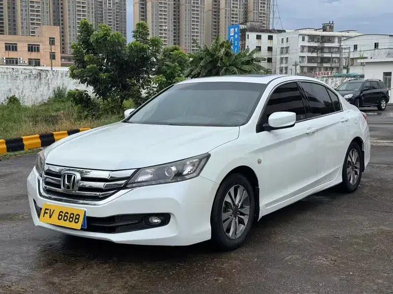 2014 Honda Accord 2.0L EX Luxury Edition — миниатюра 1