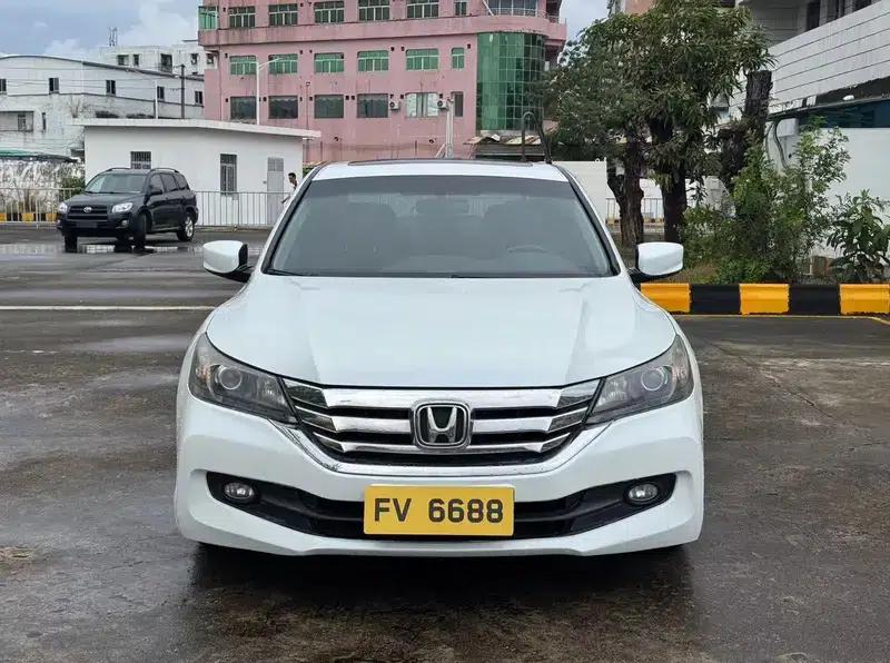 2014 Honda Accord 2.0L EX Luxury Edition — миниатюра 2