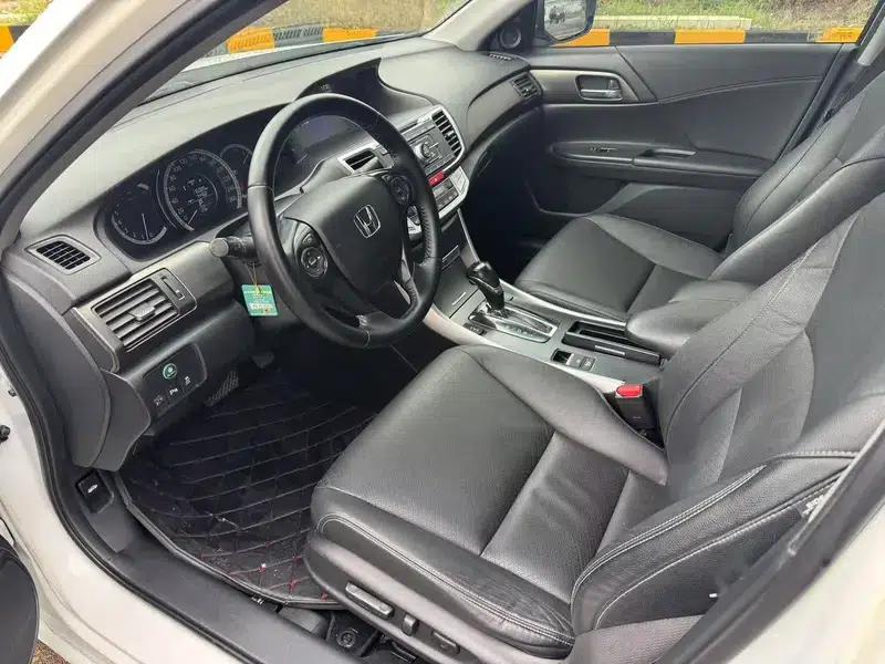 2014 Honda Accord 2.0L EX Luxury Edition — миниатюра 8
