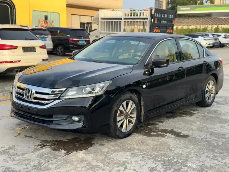 2014 Honda Accord 2.0L EXN Luxury Navigation Edition — миниатюра 1