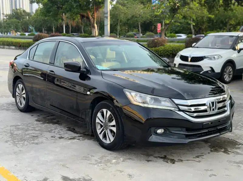 2014 Honda Accord 2.0L EXN Luxury Navigation Edition — миниатюра 3