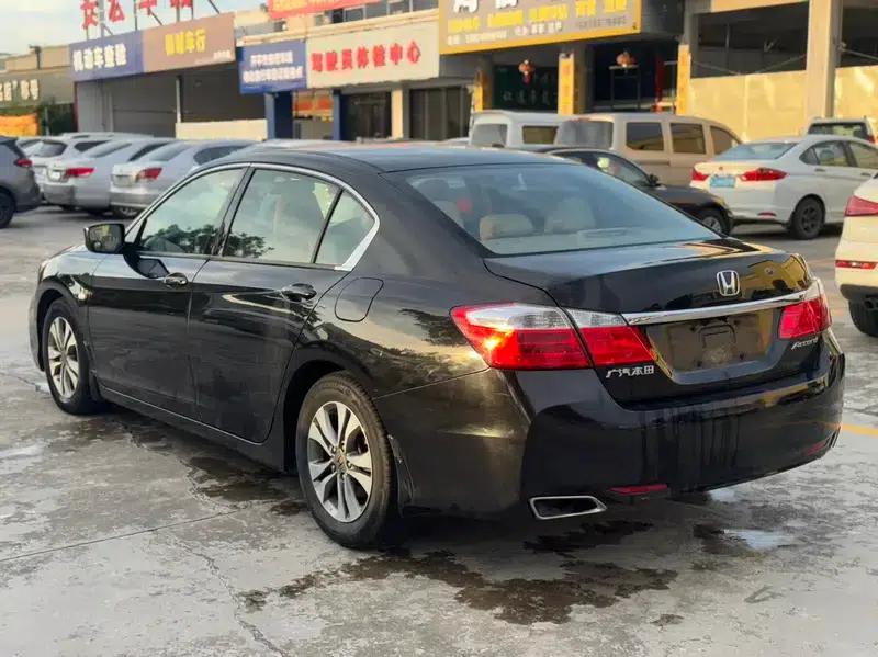 2014 Honda Accord 2.0L EXN Luxury Navigation Edition — миниатюра 4