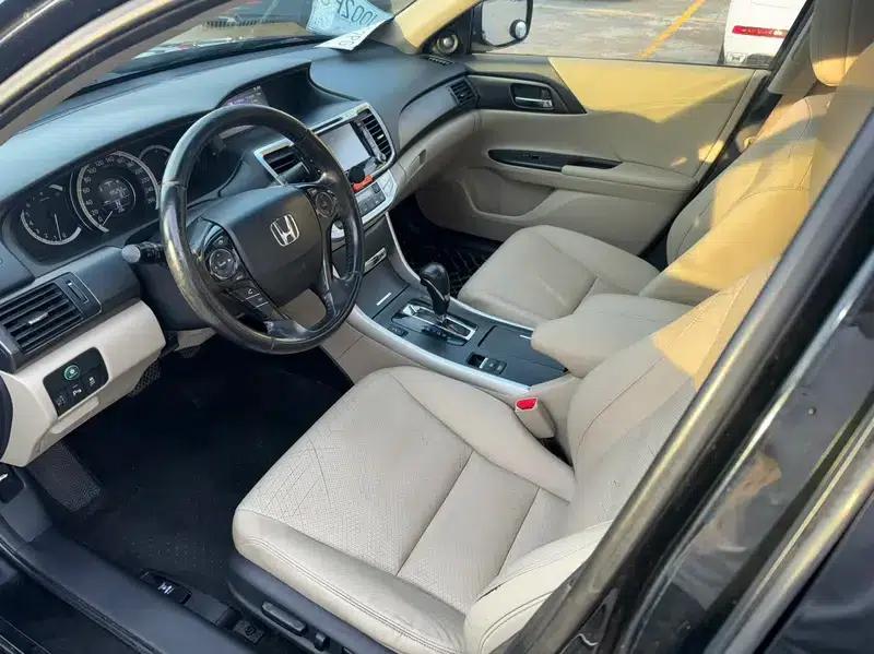 2014 Honda Accord 2.0L EXN Luxury Navigation Edition — миниатюра 9