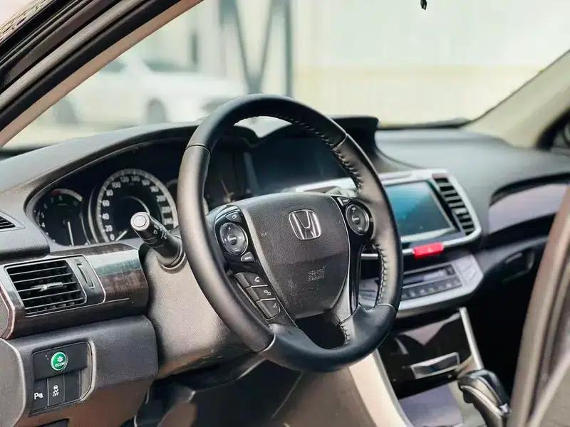 Accord 2016 2.4L EX New Year Limited Edition — миниатюра 15