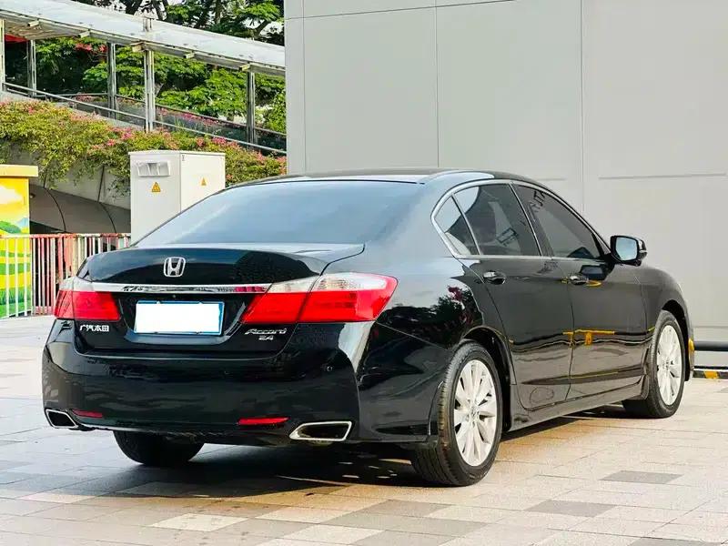 Accord 2016 2.4L EX New Year Limited Edition — миниатюра 7