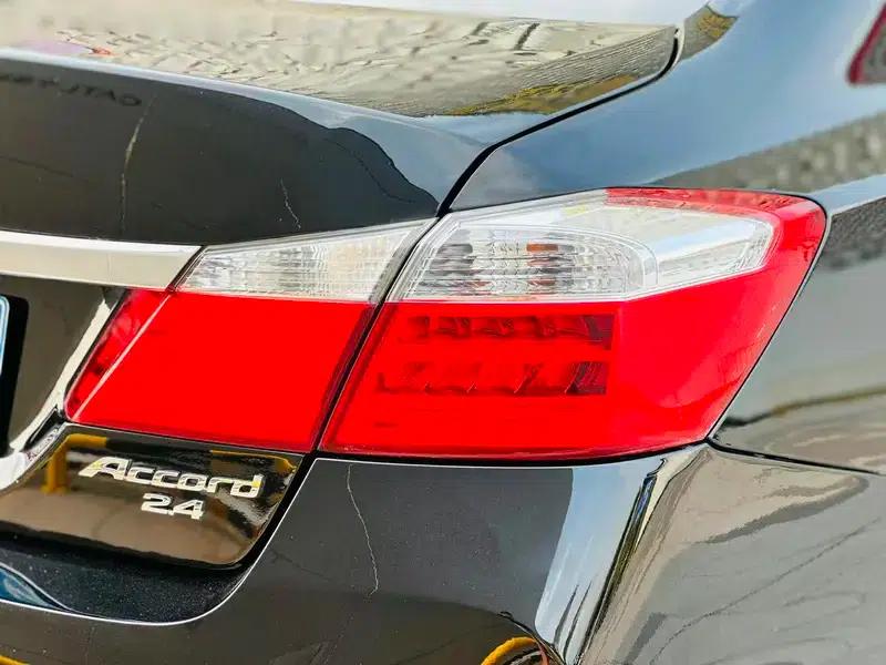 Accord 2016 2.4L EX New Year Limited Edition — миниатюра 9