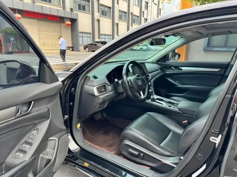2022 Honda Accord 260TURBO Luxury Edition — миниатюра 12