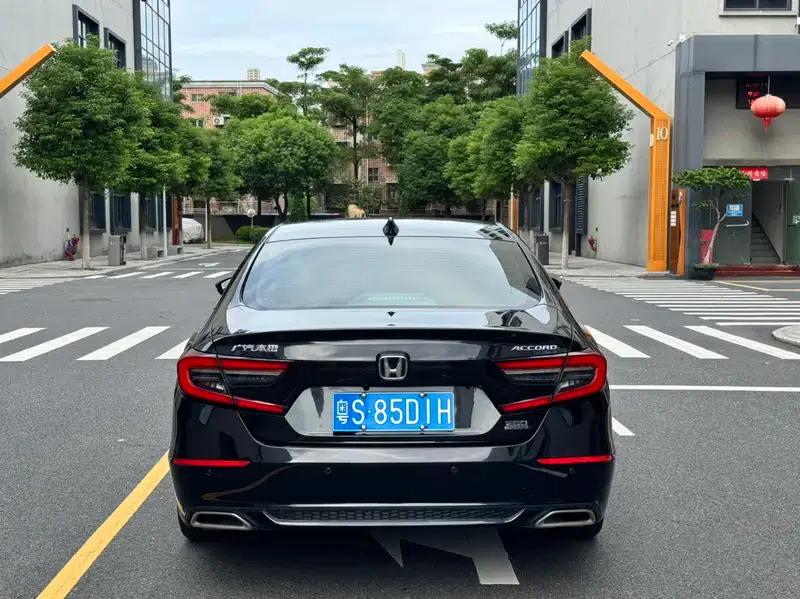 2022 Honda Accord 260TURBO Luxury Edition — миниатюра 6