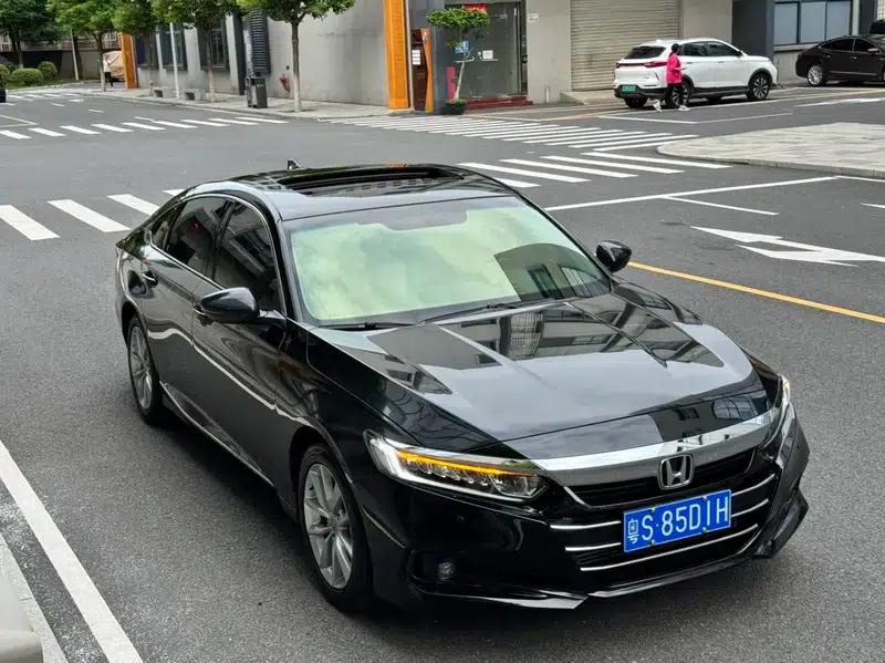 2022 Honda Accord 260TURBO Luxury Edition — миниатюра 9