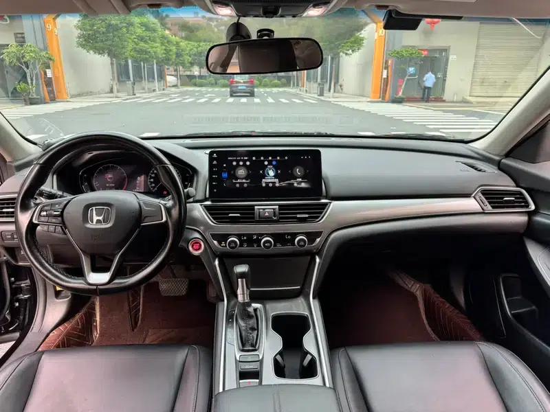 2022 Honda Accord 260TURBO Luxury Edition — миниатюра 10