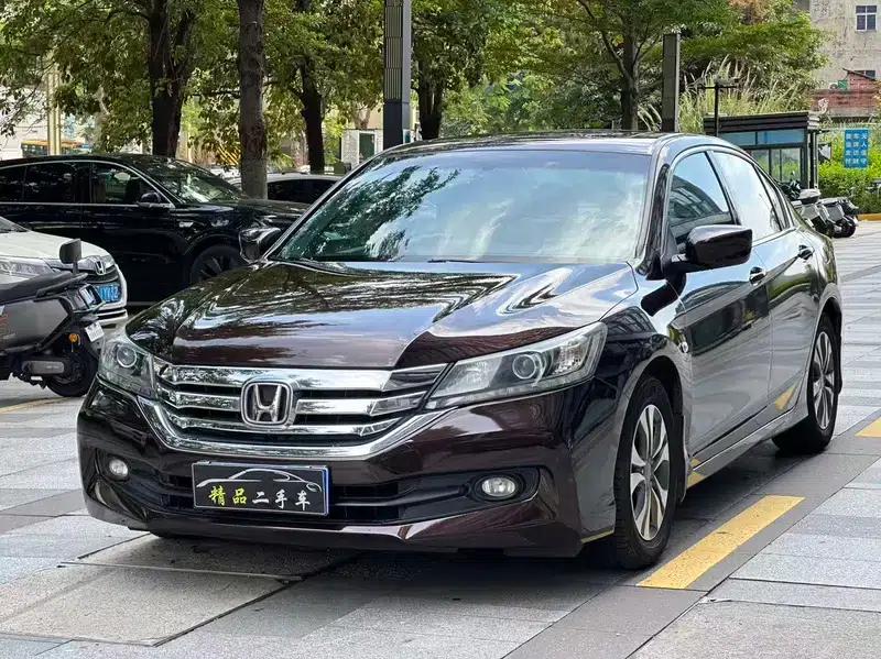 2014 Honda Accord 2.0L EX Luxury Edition — миниатюра 1