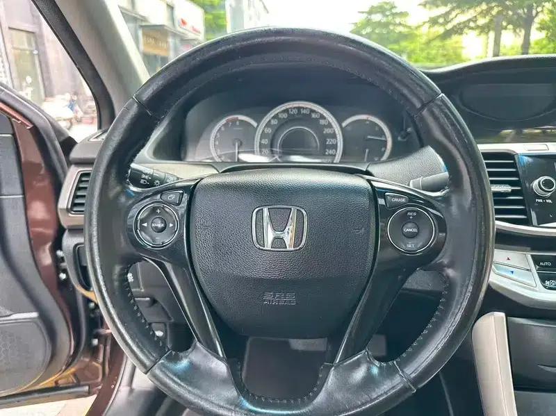 2014 Honda Accord 2.0L EX Luxury Edition — миниатюра 11
