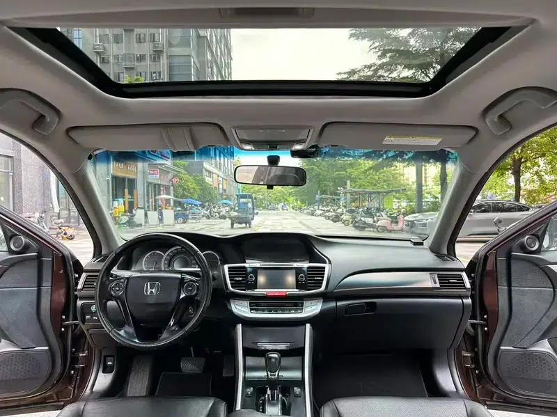 2014 Honda Accord 2.0L EX Luxury Edition — миниатюра 12