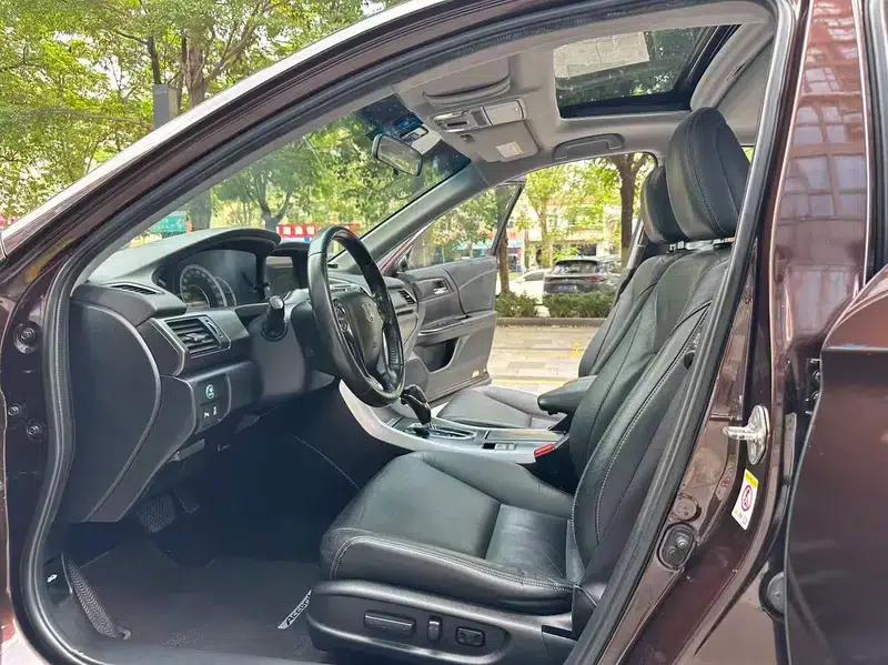 2014 Honda Accord 2.0L EX Luxury Edition — миниатюра 13