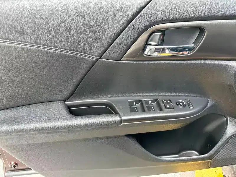 2014 Honda Accord 2.0L EX Luxury Edition — миниатюра 16