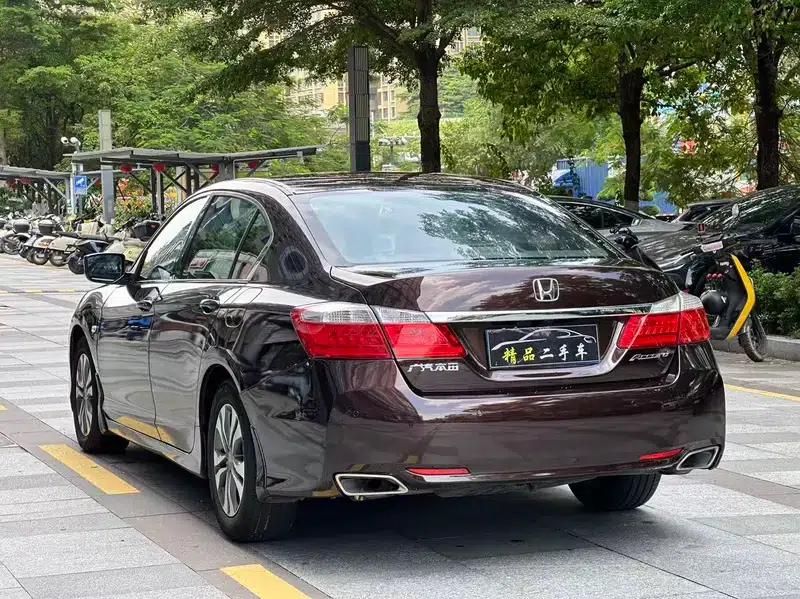 2014 Honda Accord 2.0L EX Luxury Edition — миниатюра 4