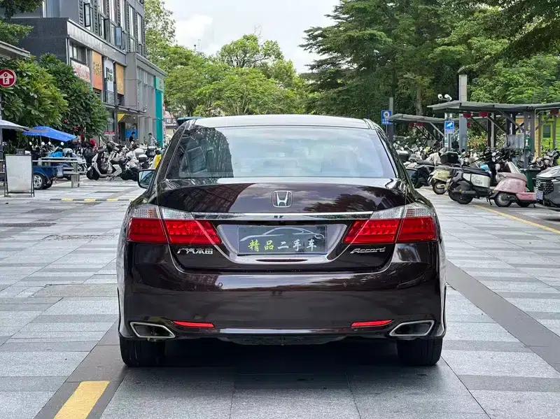 2014 Honda Accord 2.0L EX Luxury Edition — миниатюра 5