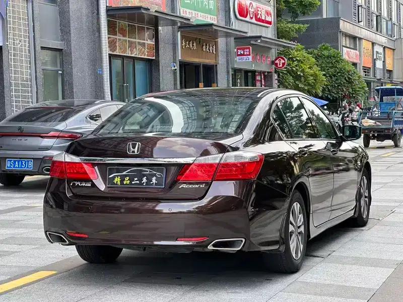 2014 Honda Accord 2.0L EX Luxury Edition — миниатюра 6