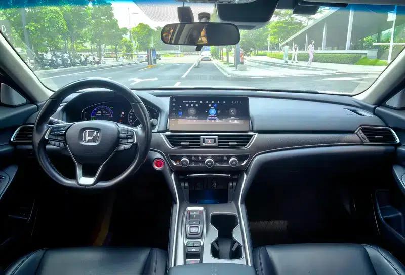 2022 Honda Accord Hybrid 2.0L Phantom Night Edition — миниатюра 20