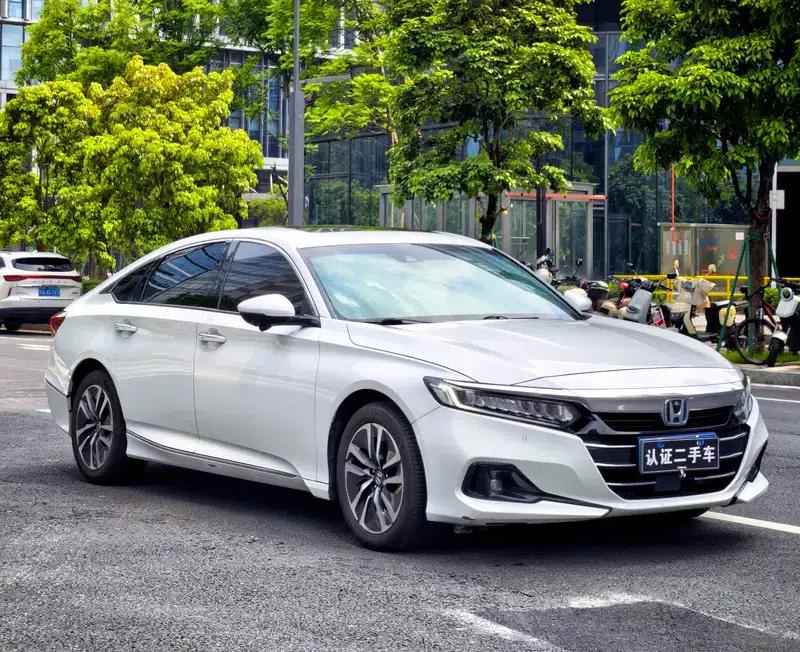 2022 Honda Accord Hybrid 2.0L Phantom Night Edition — миниатюра 3