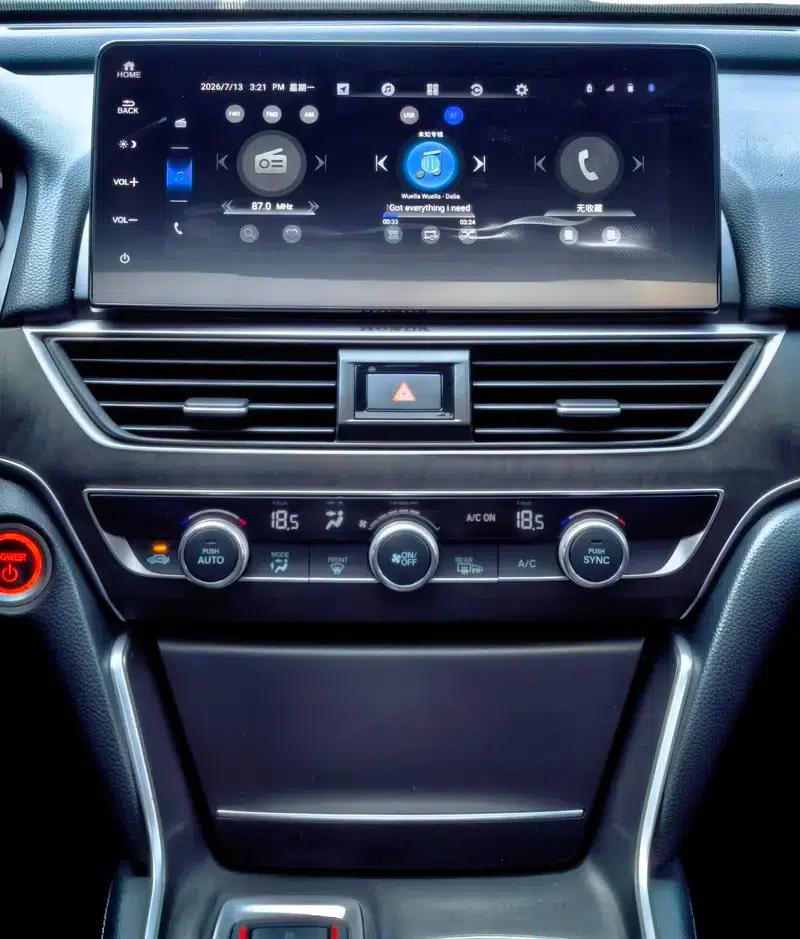 2022 Honda Accord Hybrid 2.0L Phantom Night Edition — миниатюра 21