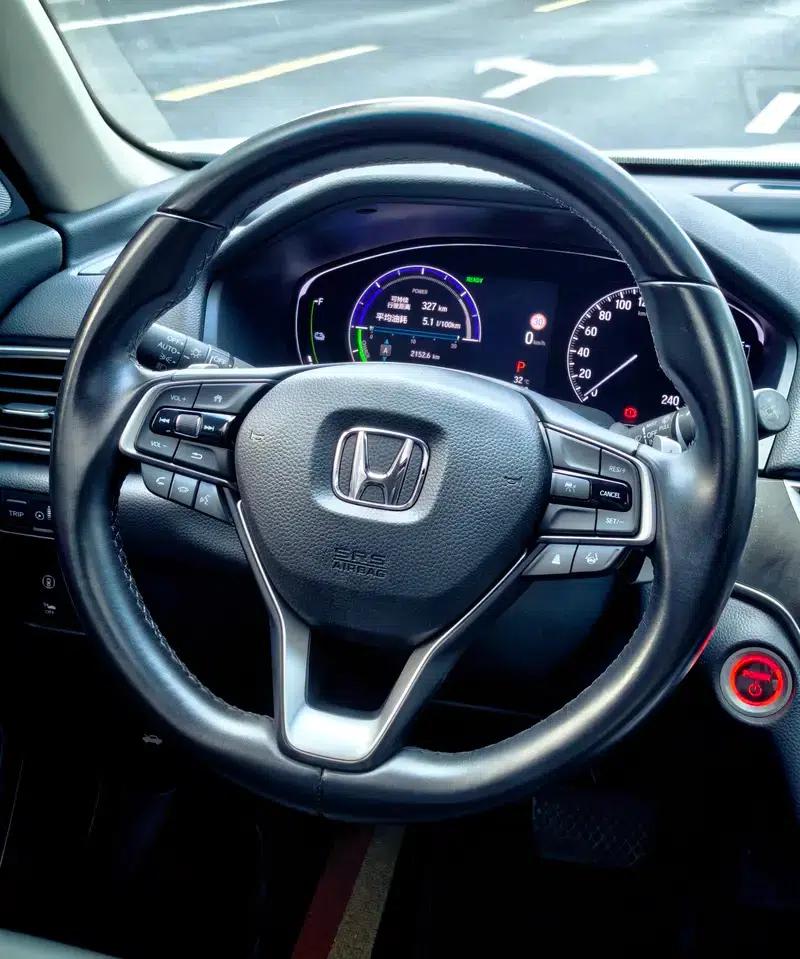 2022 Honda Accord Hybrid 2.0L Phantom Night Edition — миниатюра 23