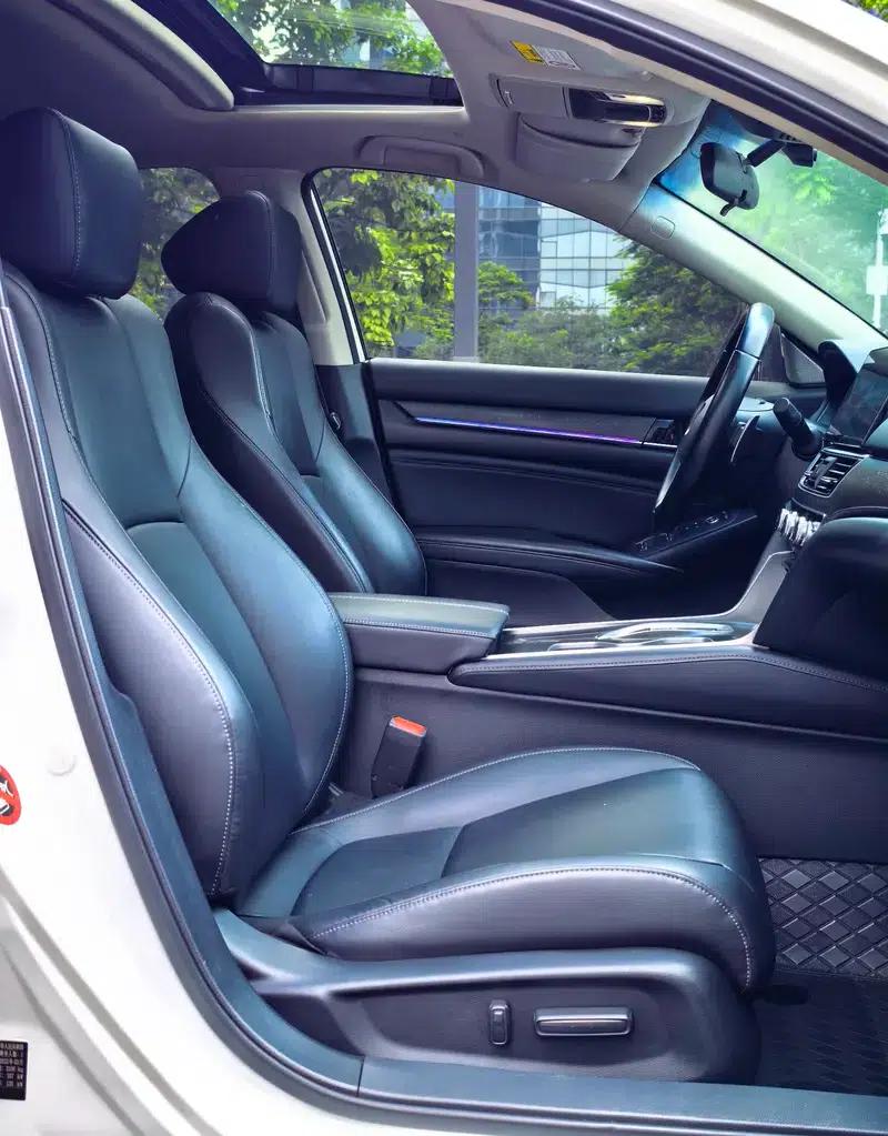 2022 Honda Accord Hybrid 2.0L Phantom Night Edition — миниатюра 27